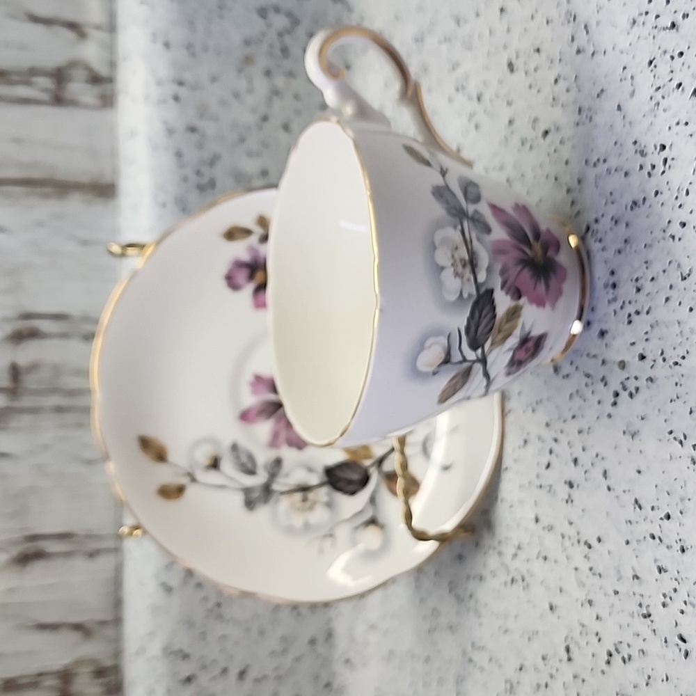 Vintage Grosvenor Bone China Floral Tea Cup and Saucer England